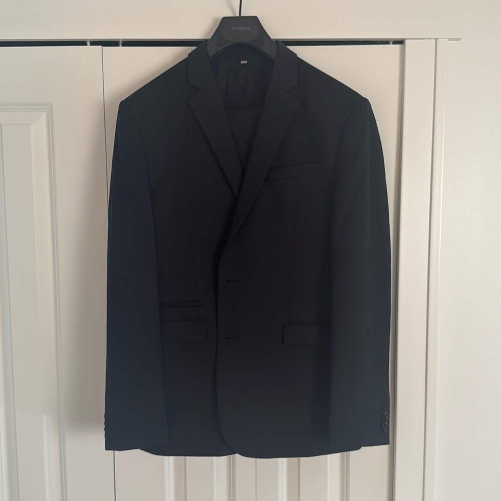 Black Express Fitted Suit - 42 Regular